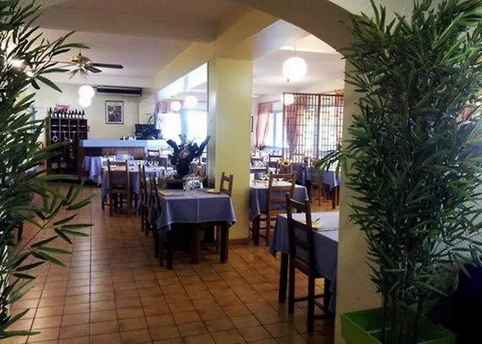 The Originals City, Est Ξενοδοχείο