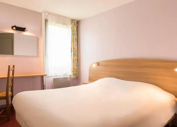 The Originals City, Est Βαλένς