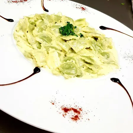 The Originals City, Est 3*