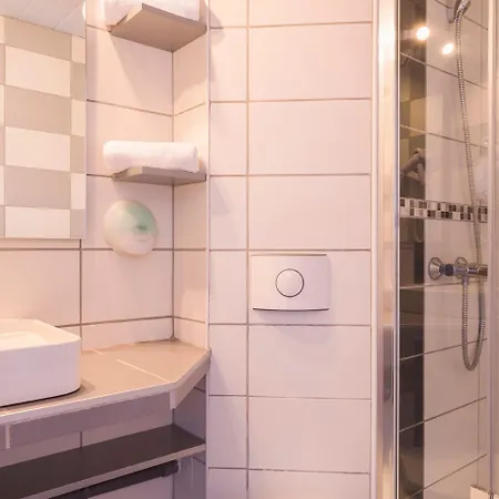 Hotel The Originals City, Est 3*